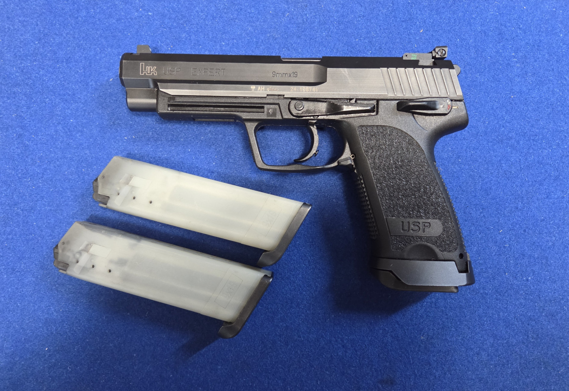 H&K USP Expert 9mm