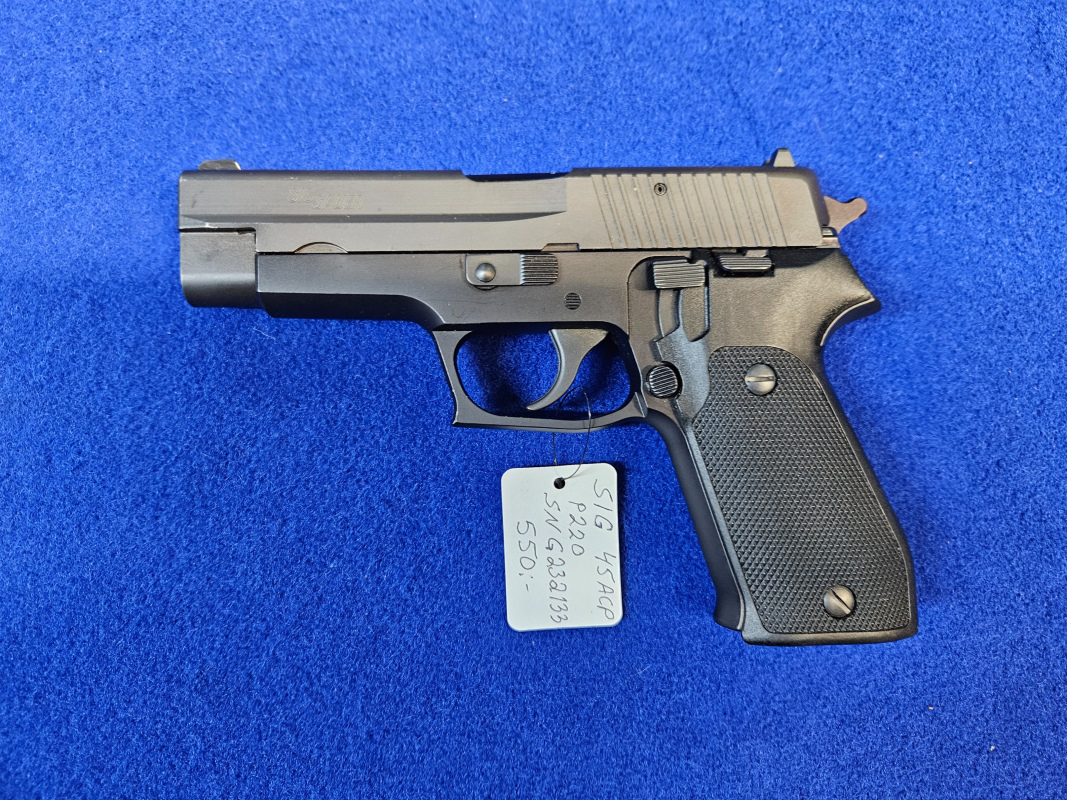Sig Sauer P220 .45ACP
