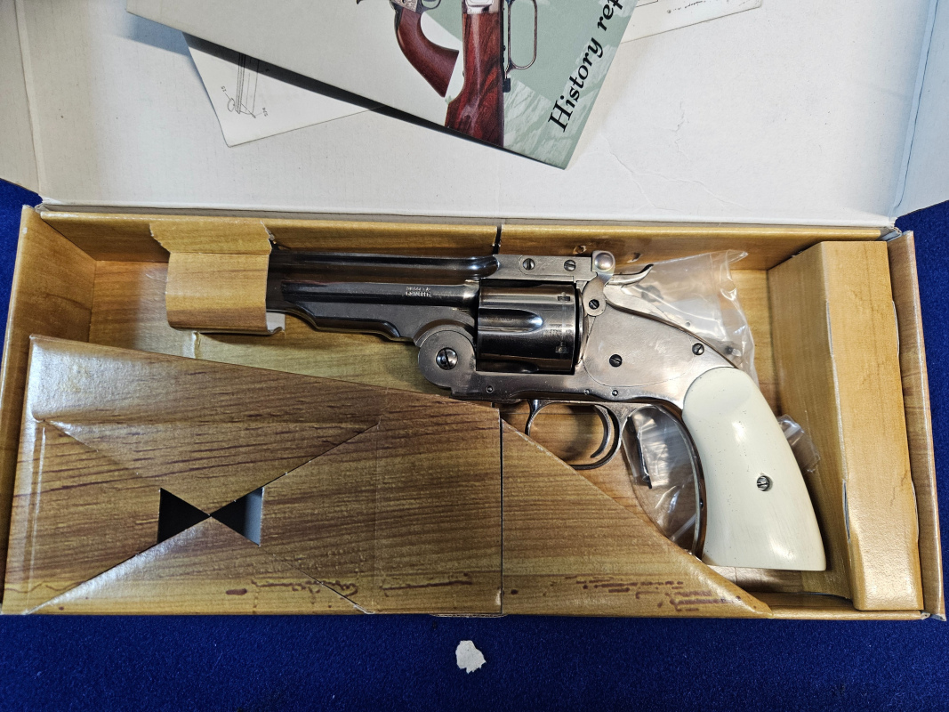 Uberti 1875 Schofield 2. mod .38sp RESERVED
